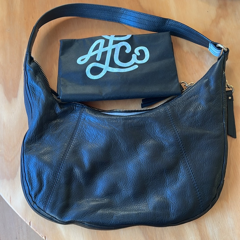 ✨Black Leather Purse✨